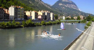 Grenoble : Une école de ski nautique va voir le jour.